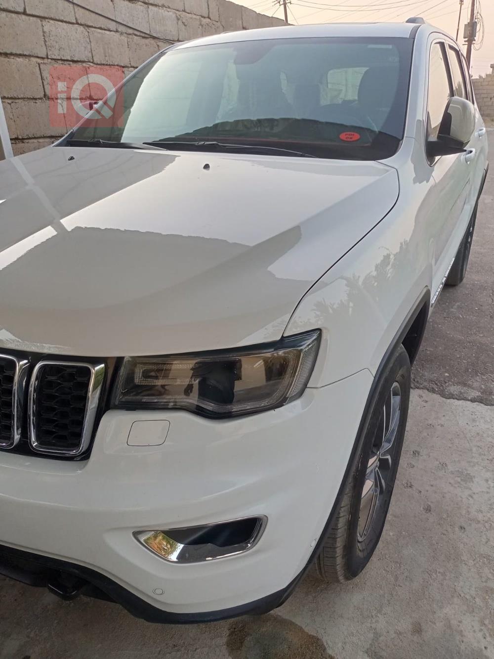 جيب جراند شيروكي